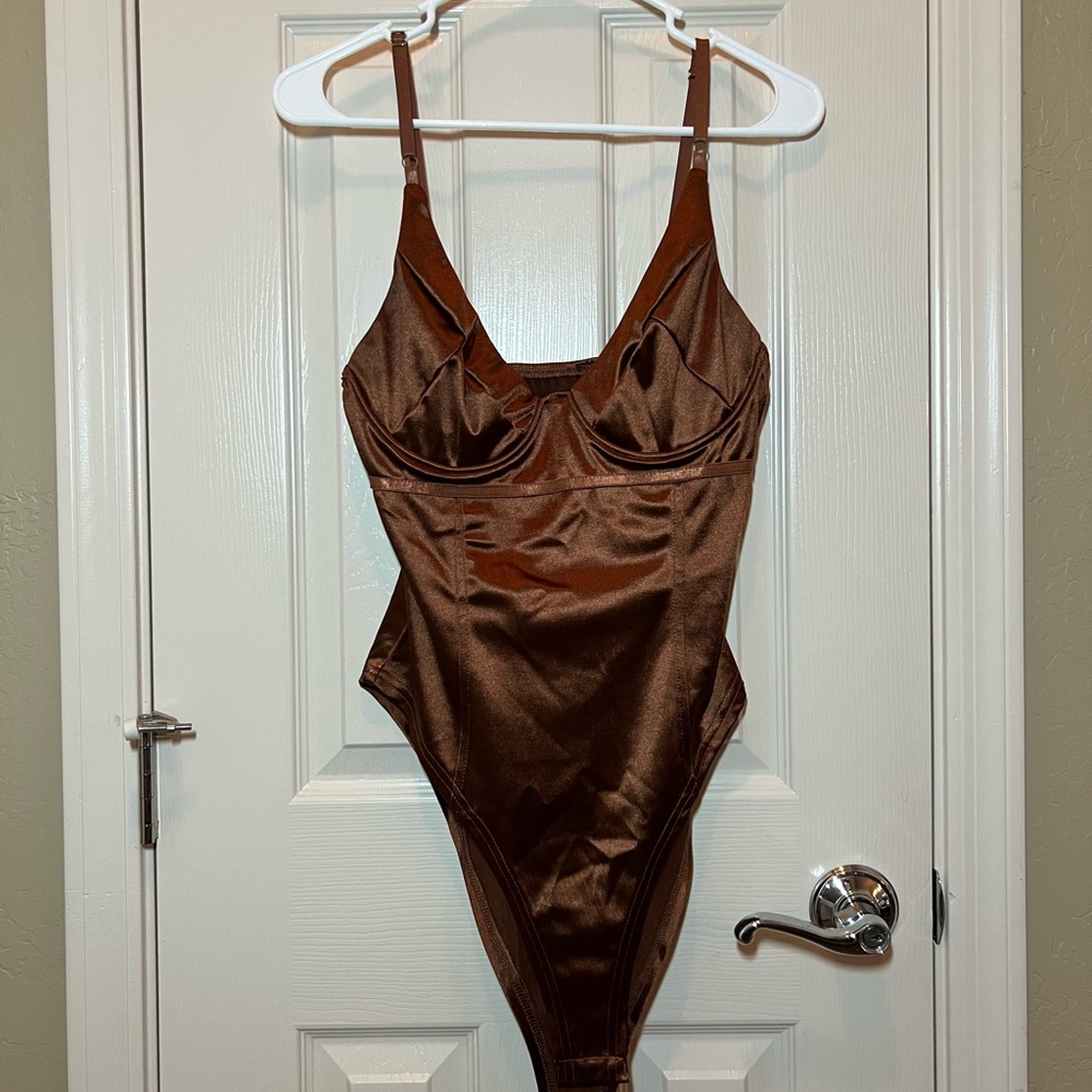 Chocolate brown silk bodysuit. Size L. 95% Polyester 5% Spandex